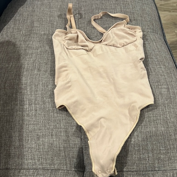 SKIMS Intimates & Sleepwear Seamless Sculpt Low Back Thong Bodysuit